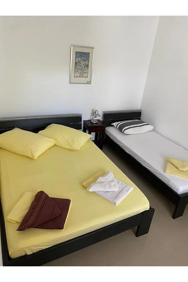 Apartment Nuka - One Bedroom Apartment With Terrace Vir Croatia