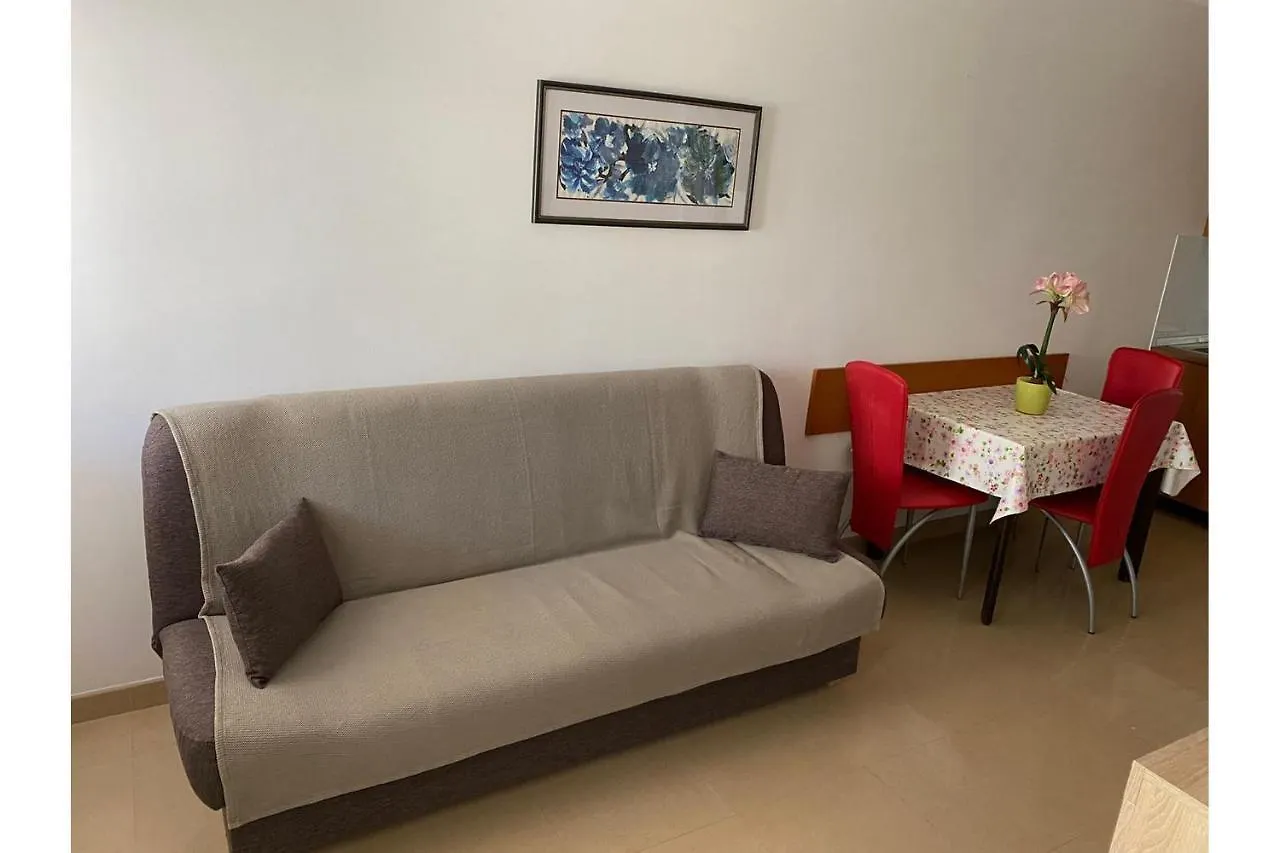 Apartment Nuka - One Bedroom Apartment With Terrace Vir