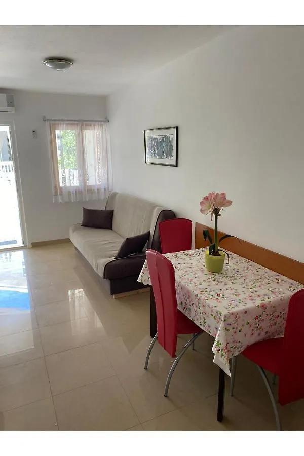 Apartment Nuka - One Bedroom Apartment With Terrace Vir 0*,