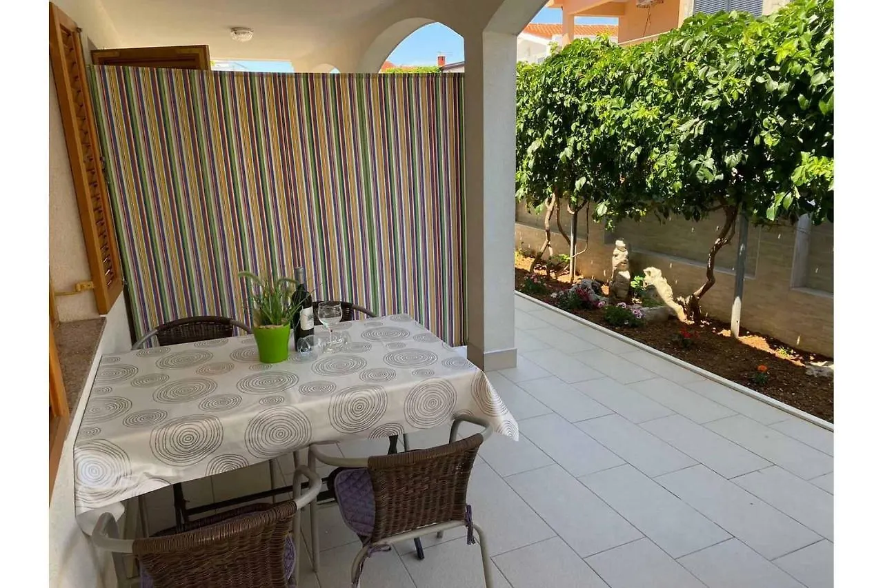 Apartment Nuka - One Bedroom Apartment With Terrace Vir Croatia