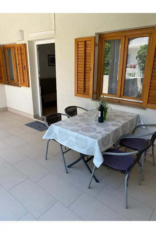 Apartment Nuka - One Bedroom Apartment With Terrace Vir Croatia