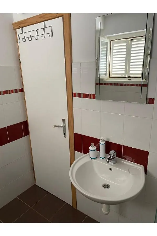 Apartment Nuka - One Bedroom Apartment With Terrace Vir Croatia